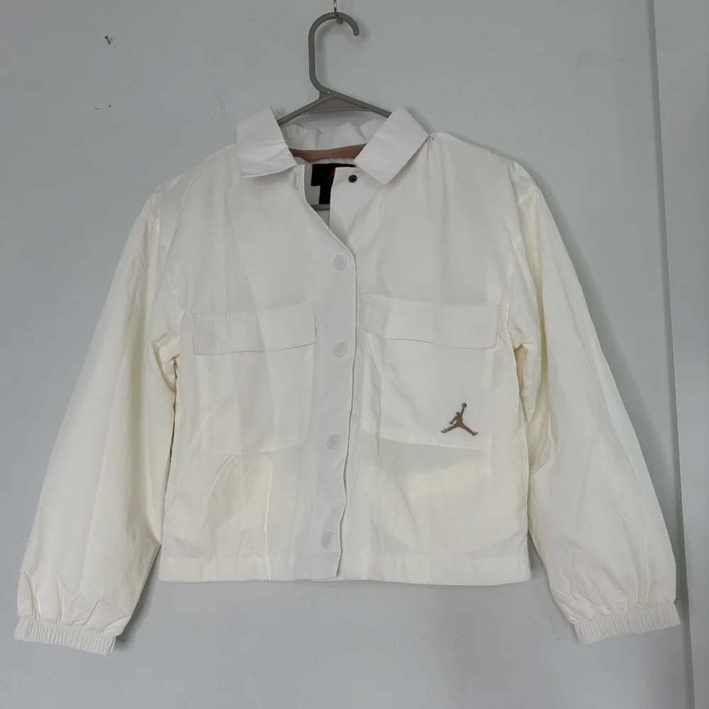 JORDAN NWT WHITE WINDBREAKER CROPPED GIRLS JACKET SZ MEDIUM